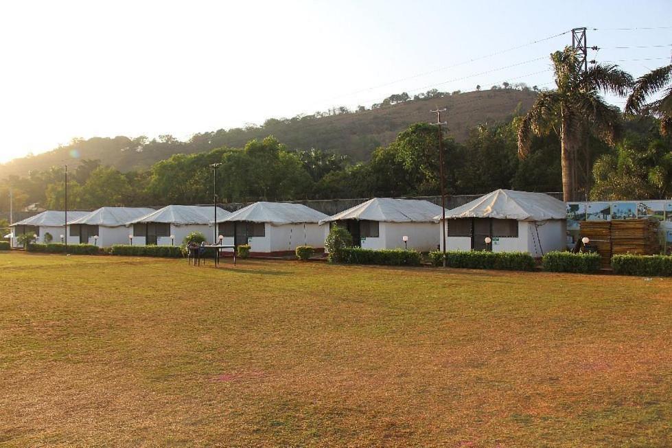 Whispering Woods Resort Lonavla Exterior foto
