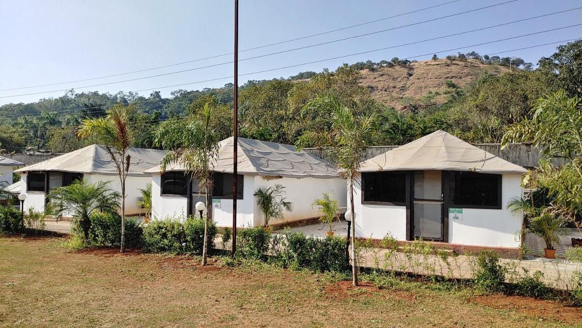 Whispering Woods Resort Lonavla Exterior foto