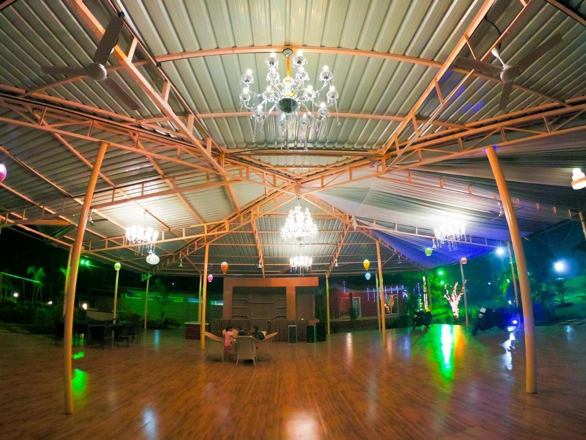 Whispering Woods Resort Lonavla Exterior foto